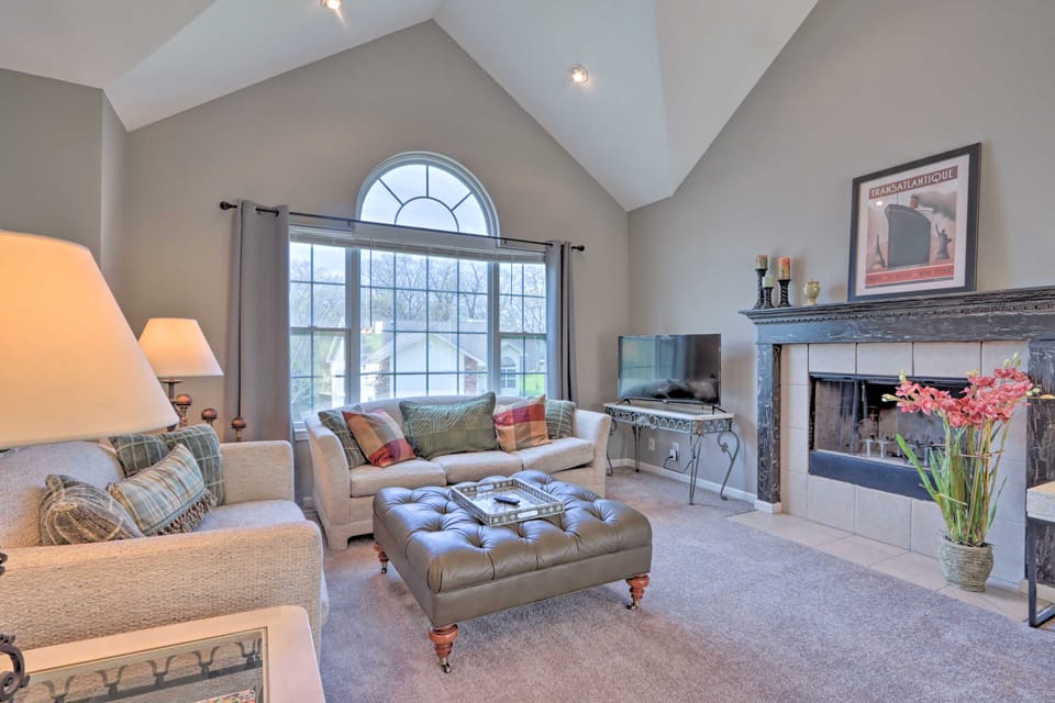 < 1 Mi to Marina: Family-Friendly Osage Beach Home House in Osage Beach