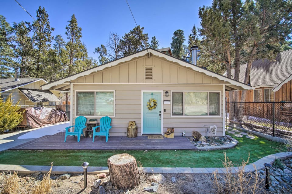 Mountain Chalet in Big Bear City, 5 Mi to Lake! House in Southern California