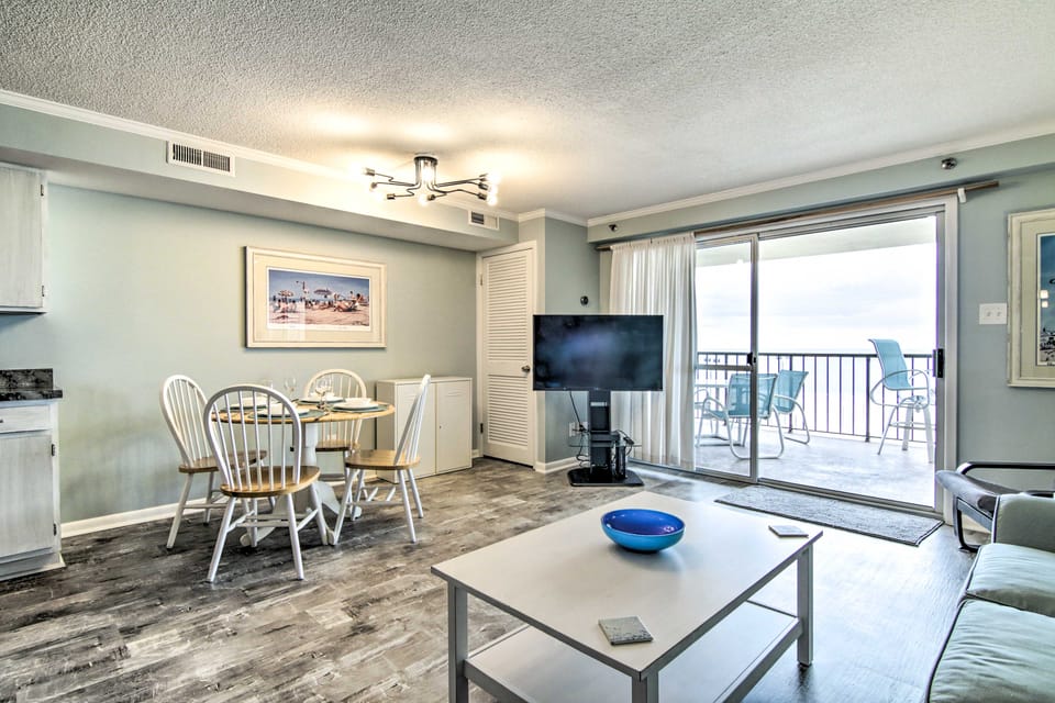 Walk to Boardwalk! Waterfront Ocean City Condo Apartment in Ocean City