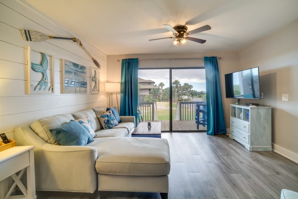Beachfront Condo w/ 3 Pools on St Helena Island! Apartment in South Carolina