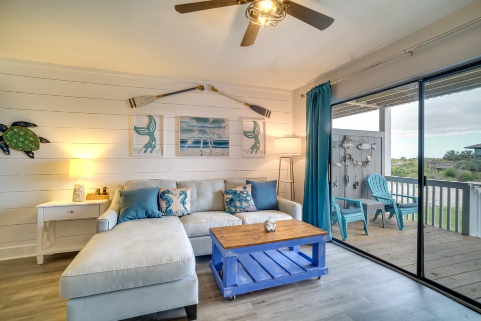 Beachfront Condo w/ 3 Pools on St Helena Island! Apartment in South Carolina