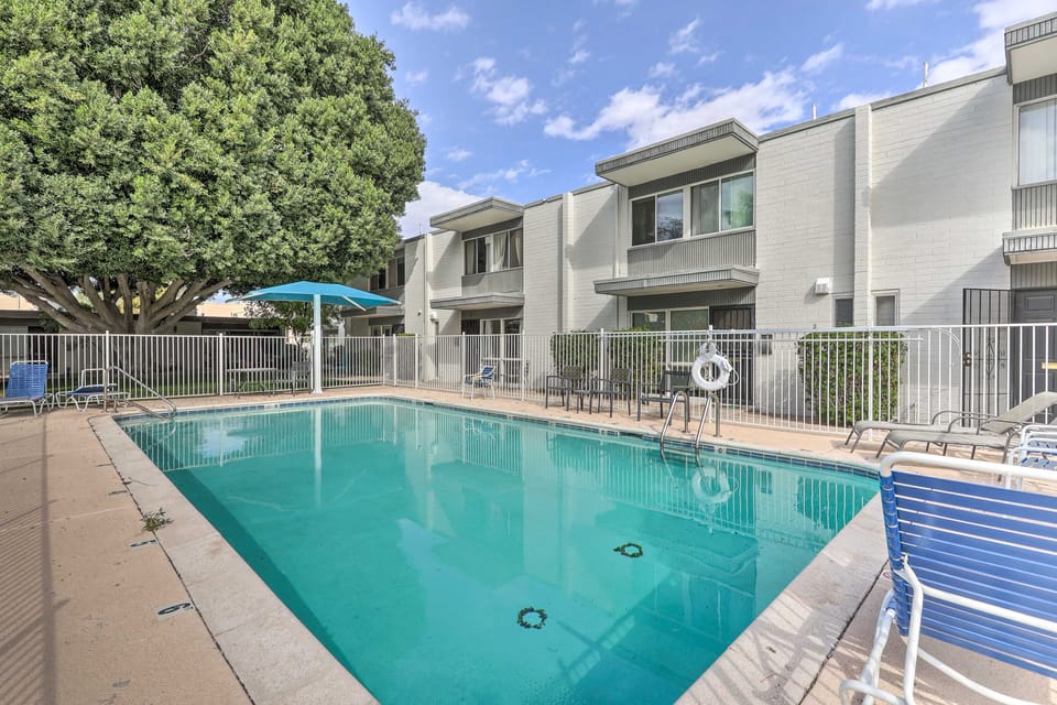 Chic Scottsdale Home w/ Balcony, Walk to Old Town! Apartment in Scottsdale
