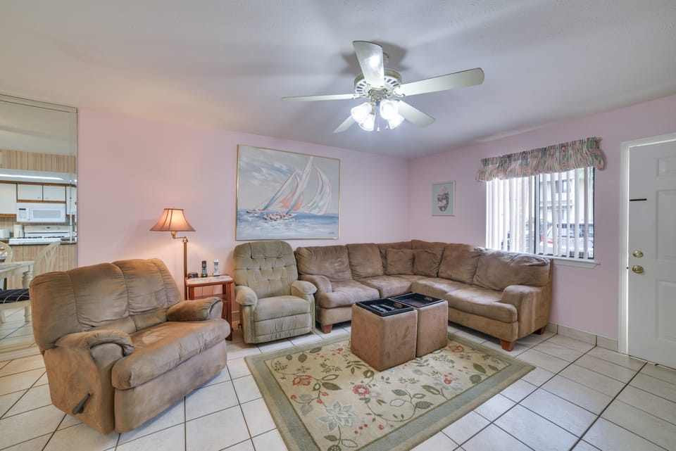 Panama City Beach Townhome - Walk to Beach! Apartment in Panama City Beach