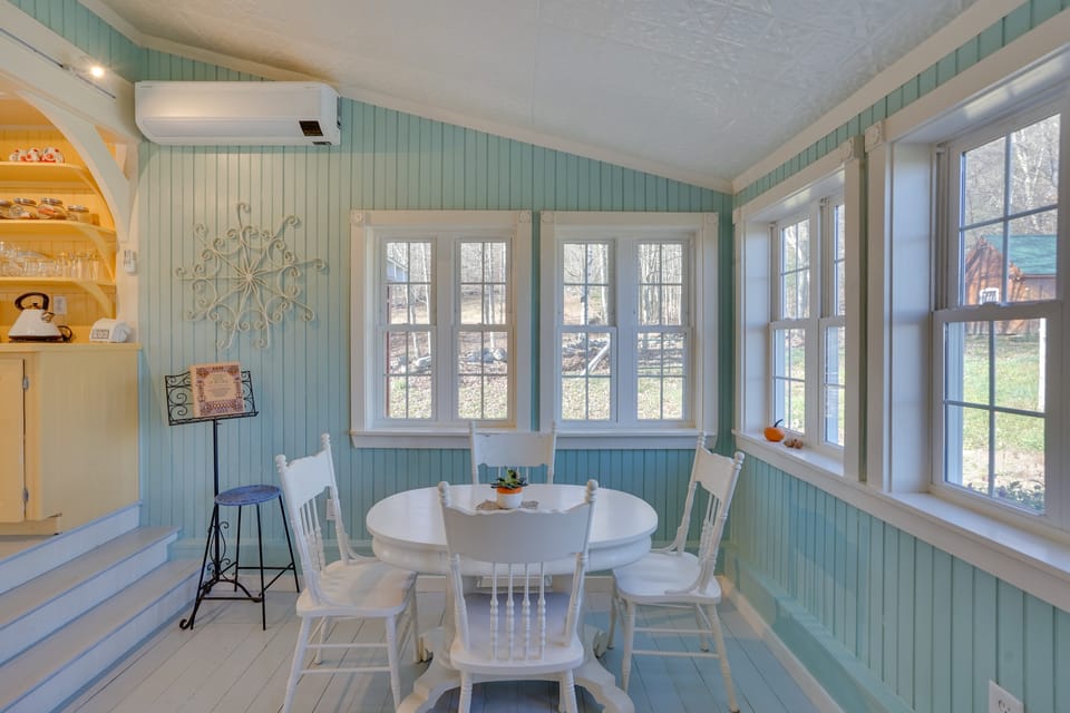 Cozy 'Fiddler's Rest:' Cabin: 11 Miles to Skiing! House in Vermont