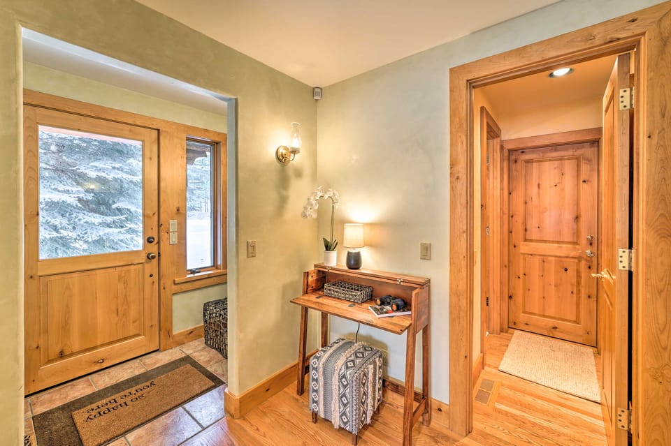 Serene Sun Valley Home w/ Hot Tub & Mtn Views House in Ketchum