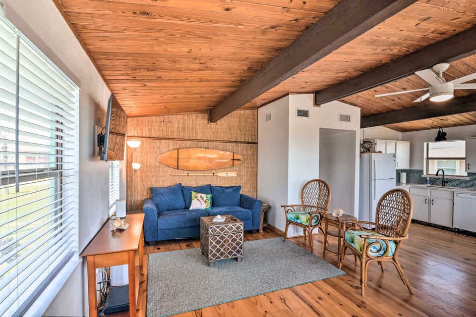 Gulf Coast Views! Coastal Winter Gem in Galveston House in Galveston Island
