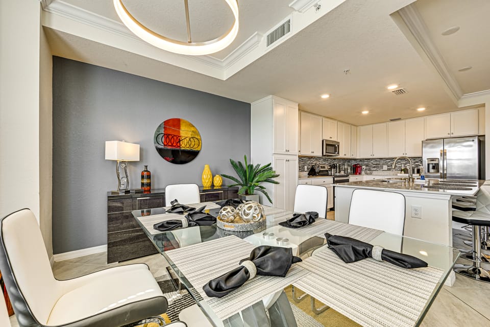 Golf Course Views! Luxe Lakewood Ranch Condo Apartment in Florida