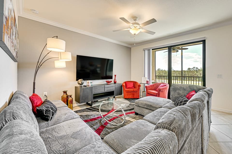Golf Course Views! Luxe Lakewood Ranch Condo Apartment in Florida