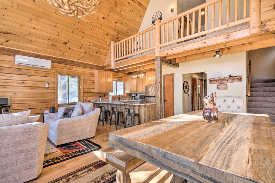 Walk to Duck Creek Village: A-Frame Getaway! House in Utah