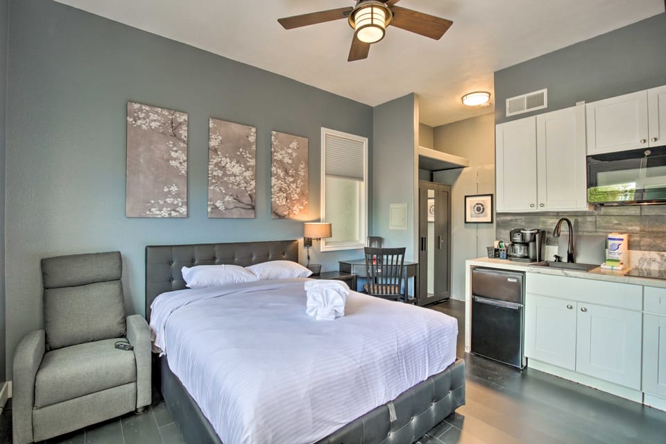 'Torrey Spa Suite' Modern San Diego Studio! Apartment in San Diego