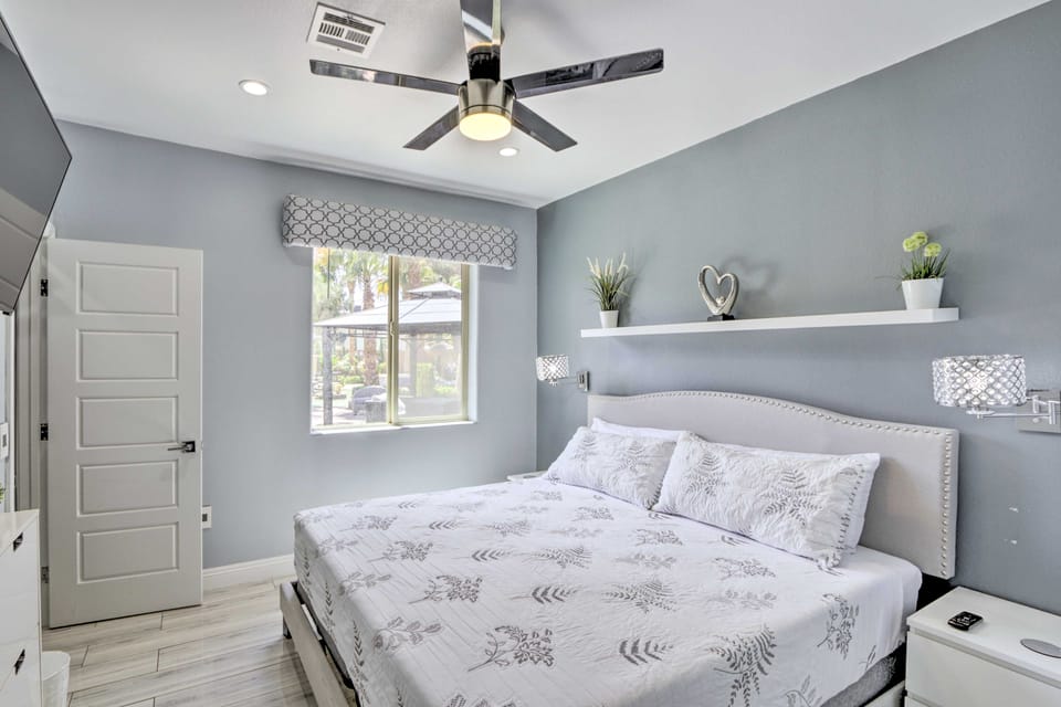 Modern Las Vegas Home w/ Patio: 10 Mi to The Strip House in Las Vegas