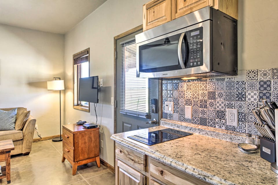 Cozy Elgin Casita w/ Gas Grill: Pets Welcome! Apartment in Arizona