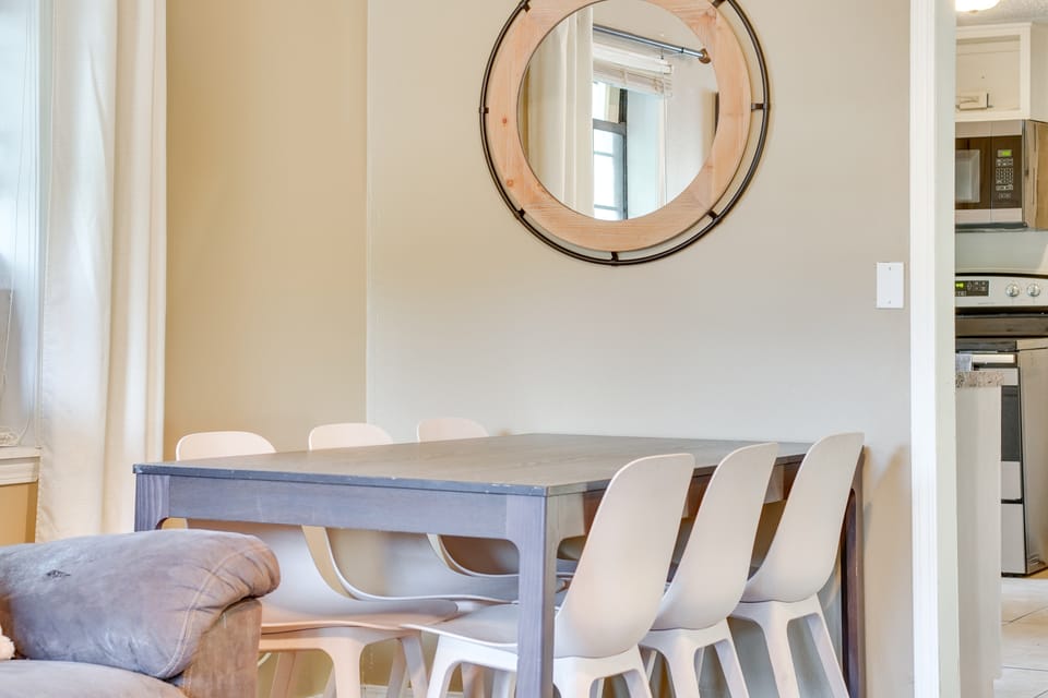 Half-Mi to Marina: Pet-Friendly Disney Home House in Lake O The Cherokees