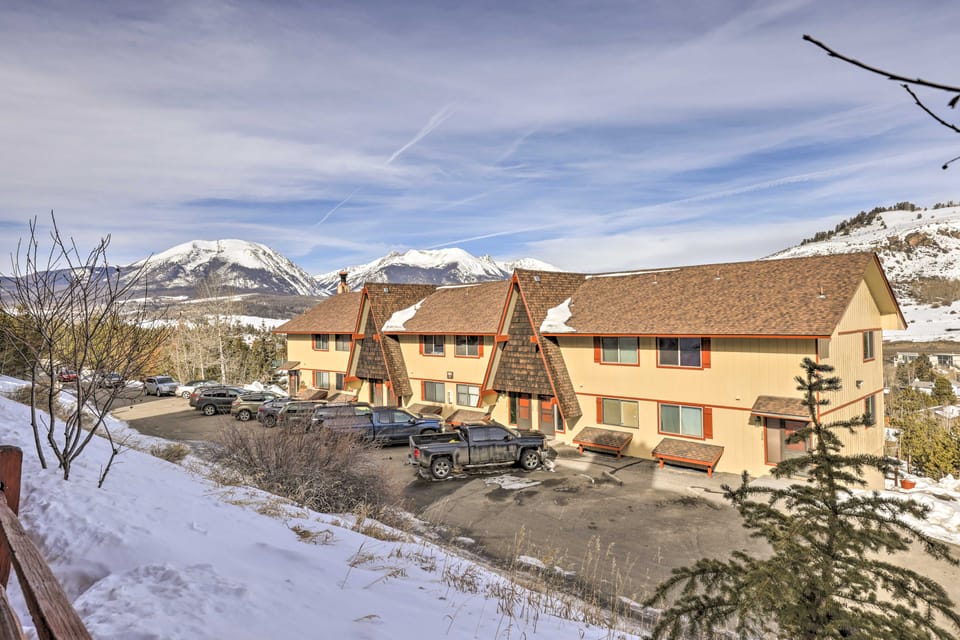 Steps to Dillon Reservoir: Mtn-View Condo Apartment in Dillon
