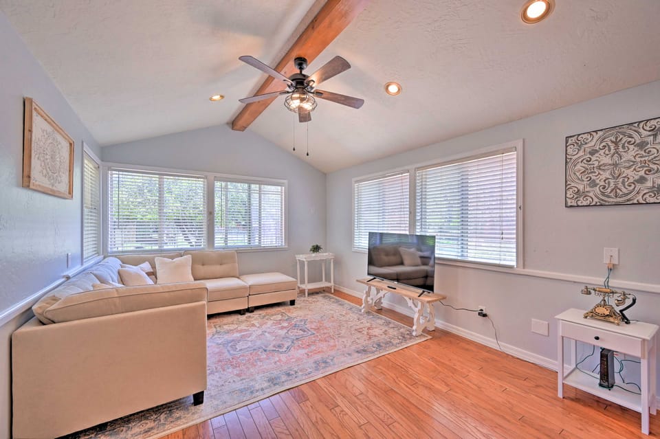 Whispering Pines Home: Fire Pit, Near Scenic Hikes Cottage in Gila County