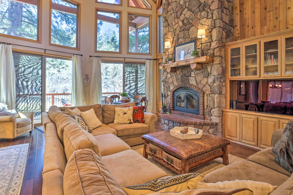 Walk to Ski Lift: Gem w/ Hot Tub in Big Bear Lake House in Big Bear