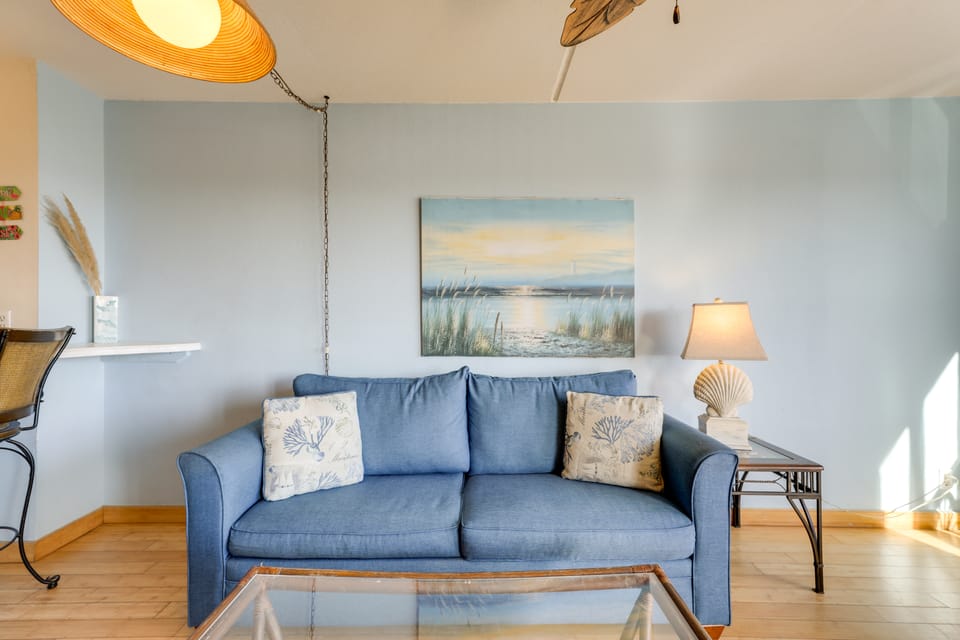 South Padre Island Condo - Walk to Beaches! Apartment in South Padre Island