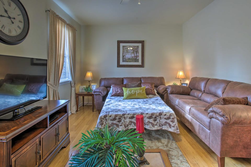 Great for Couples! NOLA Apt 3 Mi to Bourbon St Apartment in New Orleans