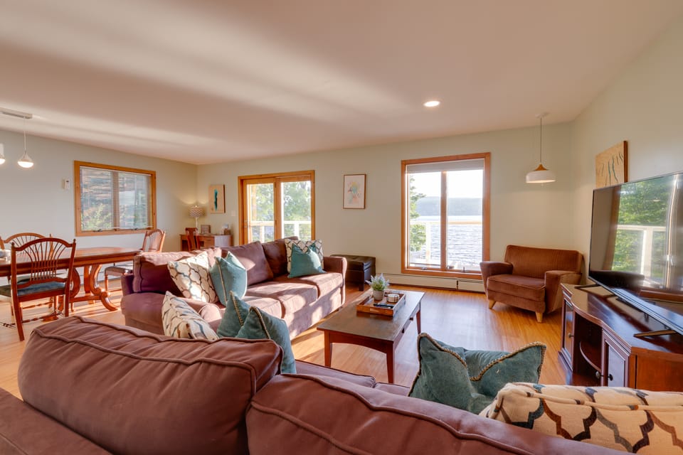 Honeoye Lake House w/ Community Amenities! House in Finger Lakes