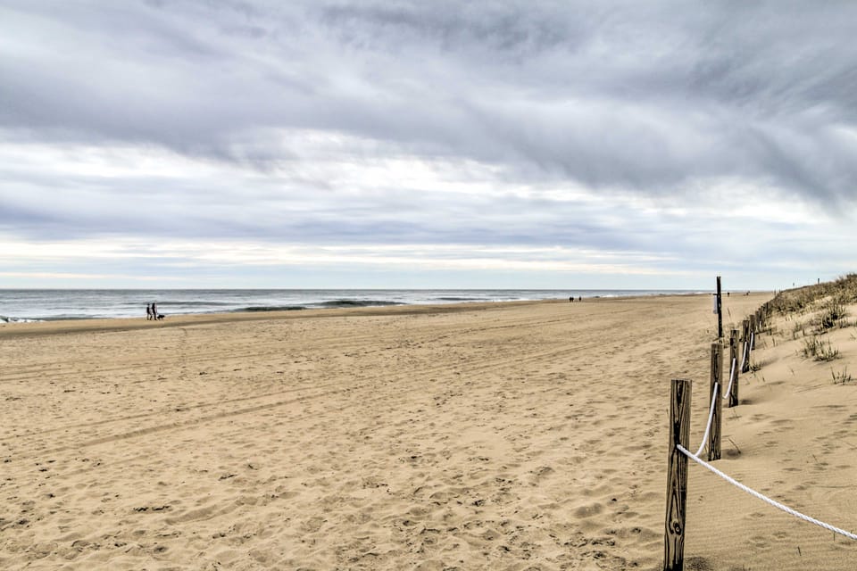 Walk to Maryland Beach: Coastal Condo w/ Balcony Apartment in Ocean City