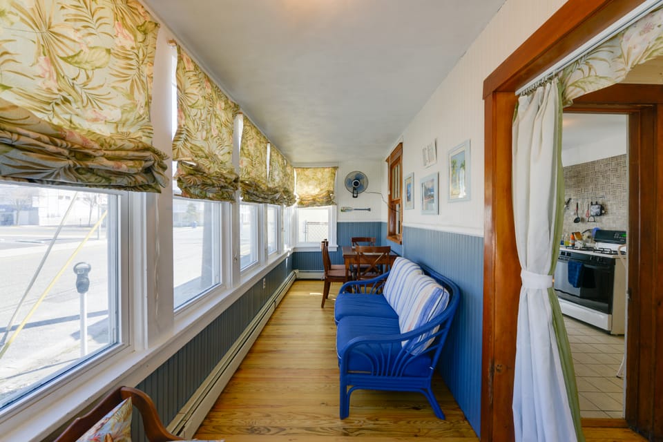 Near Convention Center & Boardwalk! Apt w/ Sunroom Apartment in Wildwood