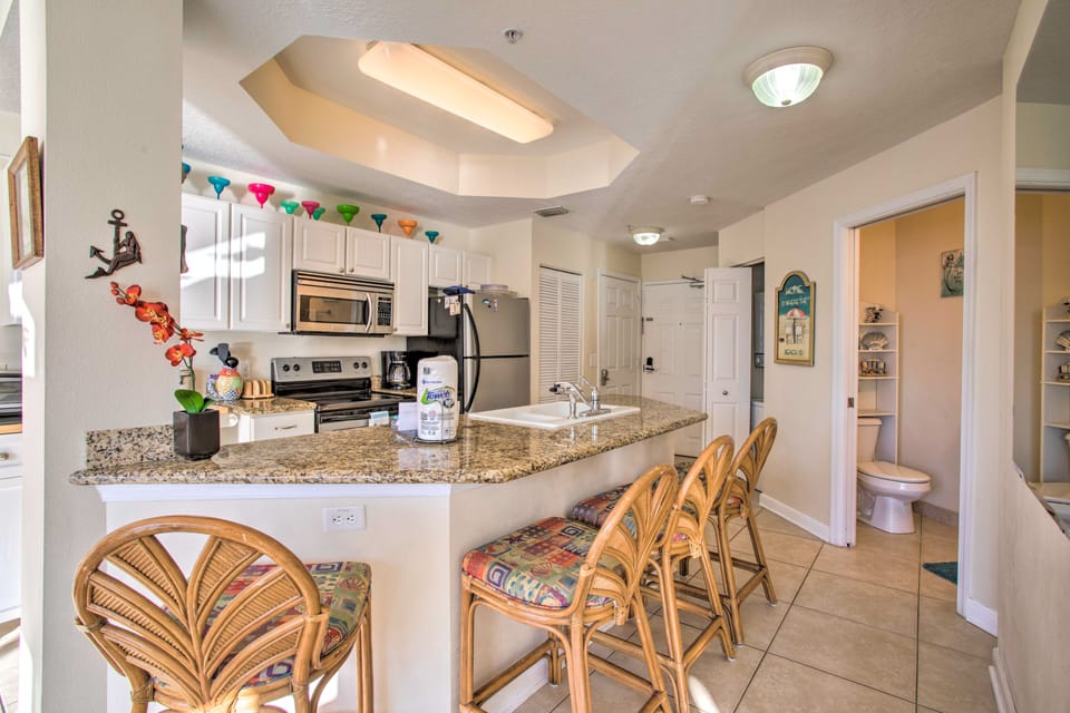Premier St. Petersburg Unit: Best Views & Layout! Apartment in Seminole