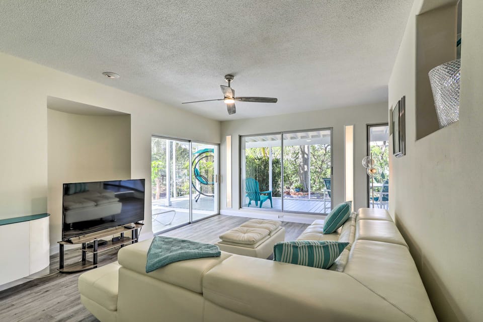 Tropical Waterfront Home: Central Location! House in Indian Rocks Beach