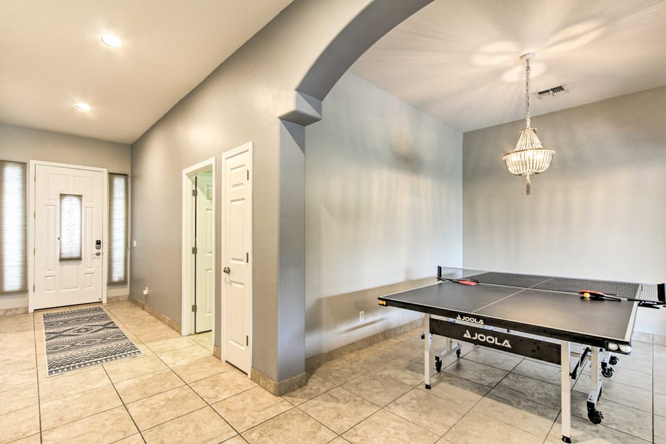 Private Pool & Hot Tub: Family Home in Phoenix! House in New River