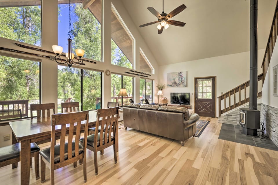 'The River Home' Cabin w/ Yard: Near Wolf Creek! House in Colorado