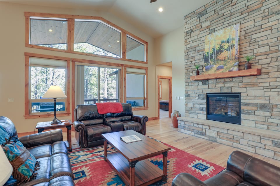 Beautiful Pagosa Springs Home w/ Deck & Grill House in Colorado