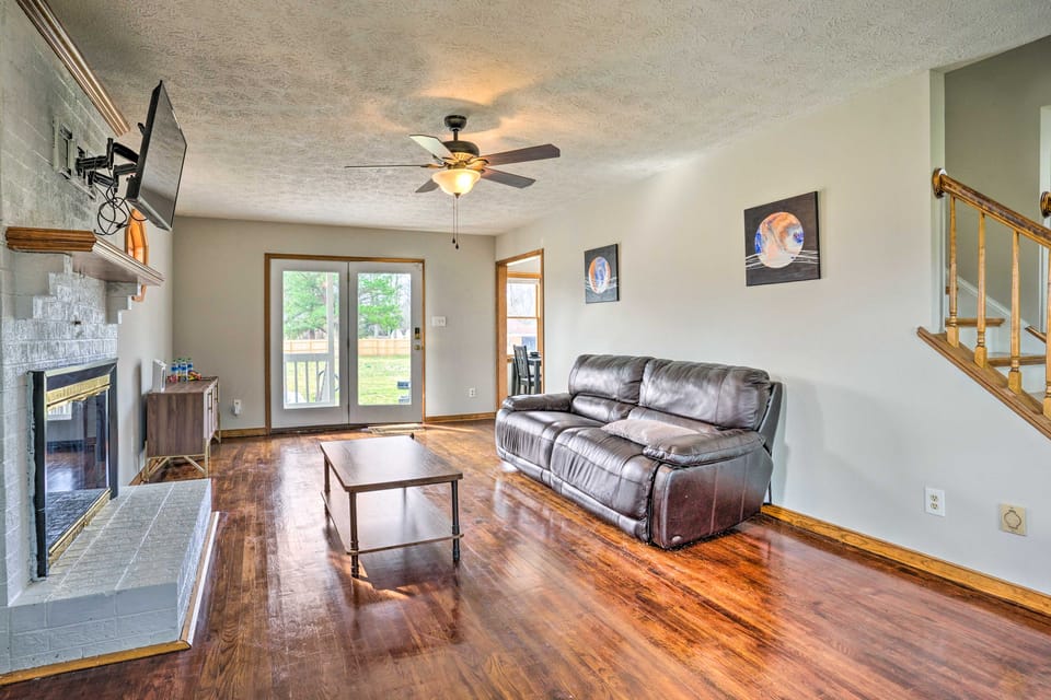 Richmond Area Home w/ Game Room & Patio! House in Virginia