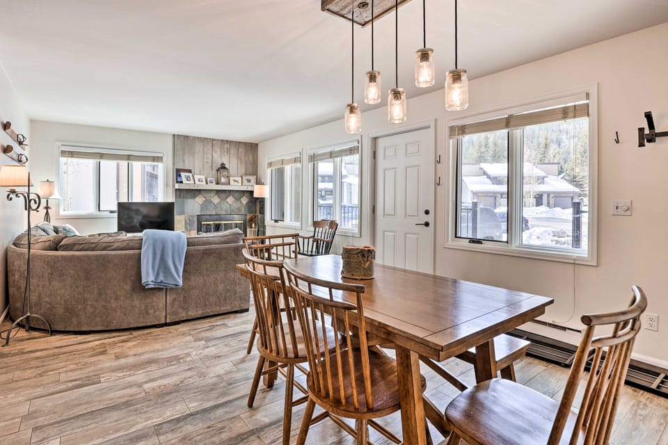 Cozy East Vail Condo ~ 6 Mi to Vail Village! Apartment in Vail