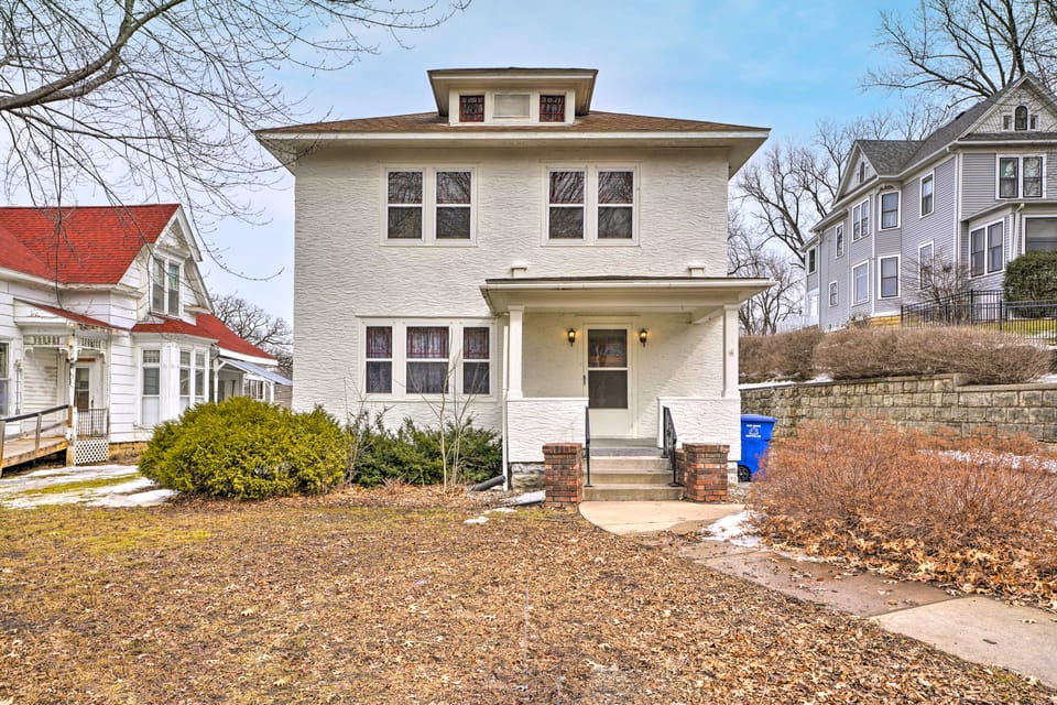 'White House of Red Wing' Spacious Family Retreat! House in Red Wing