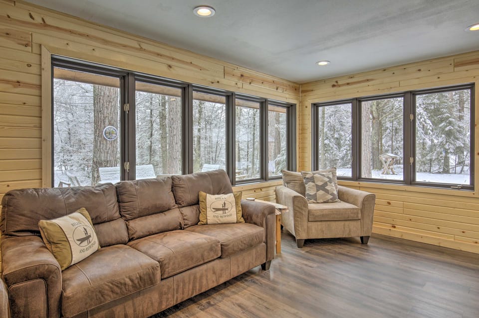 'Deerskin Lodge' w/ Boat Dock & Fire Pit! House in Wisconsin