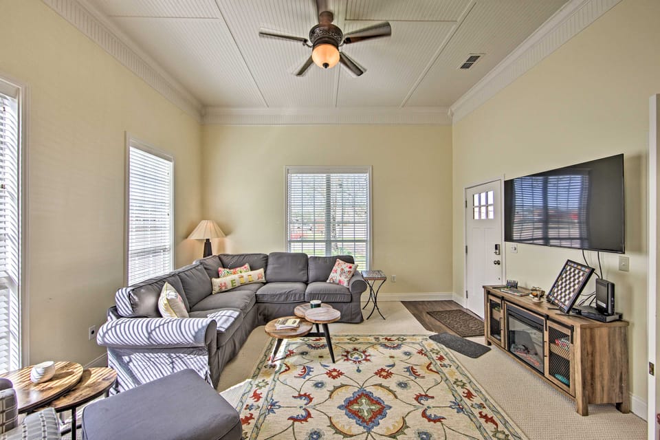 Renovated 'Carnegie Cottage' - Walk to Dtwn! House in Texas