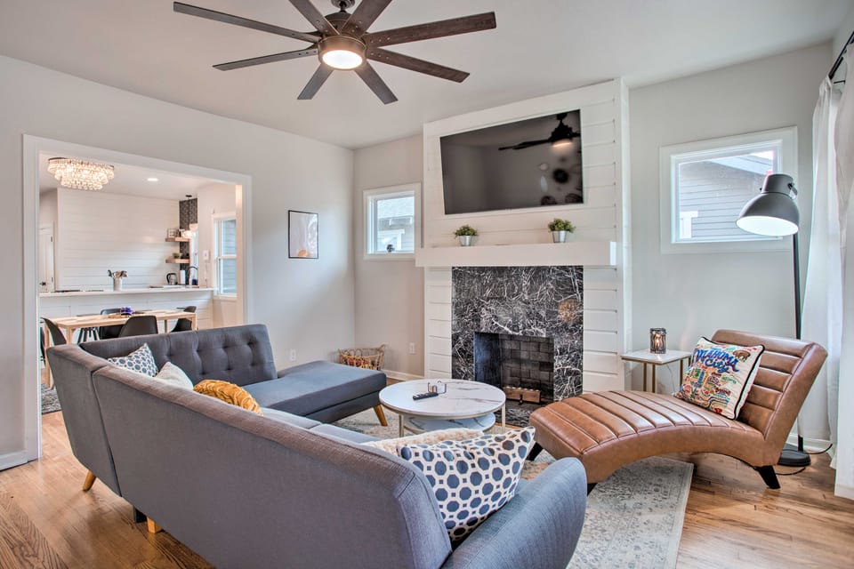 Charming Downtown Home w/ Updated Interior! House in Oklahoma City