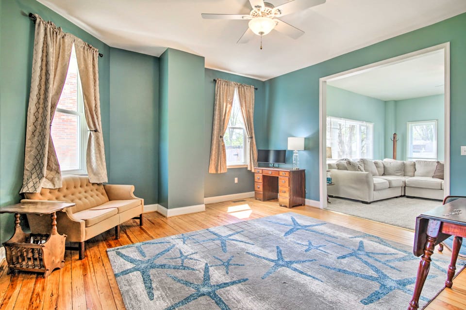 Family-Friendly Cambridge Home w/ Fire Pit! House in Cambridge