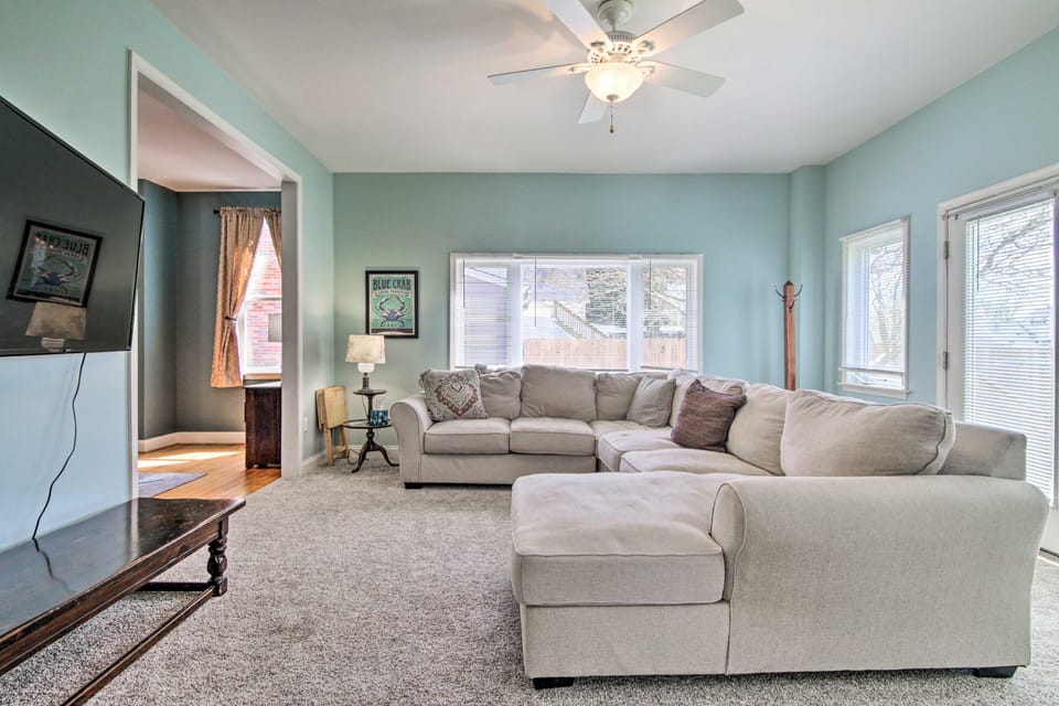 Family-Friendly Cambridge Home w/ Fire Pit! House in Cambridge