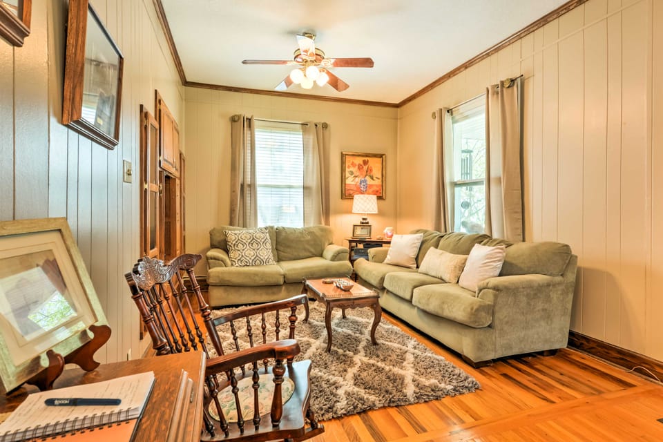 Charming Craftsman Home in Downtown Bartlesville! House in Bartlesville