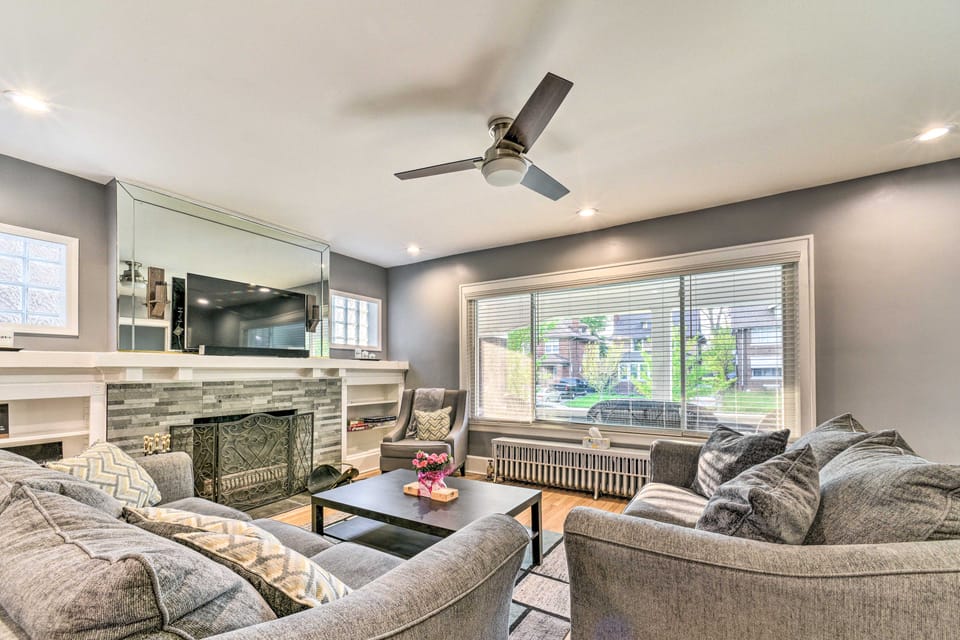 Elegant Detroit Home w/ Yard ~ 5 Mi to Dtwn! House in Detroit