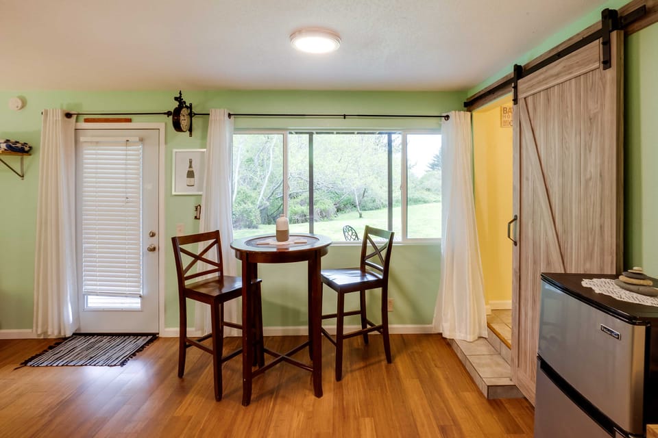 Soothing Studio w/ Lush Views: 2 Mi to Beach! Apartment in California