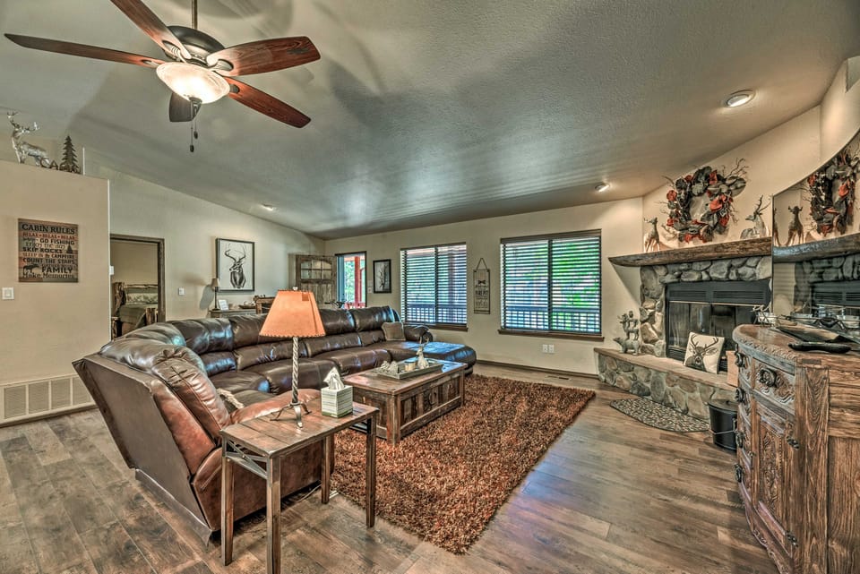 Wooded Ruidoso Hideaway w/ Deck: Ski, Hike & Golf! House in Ruidoso