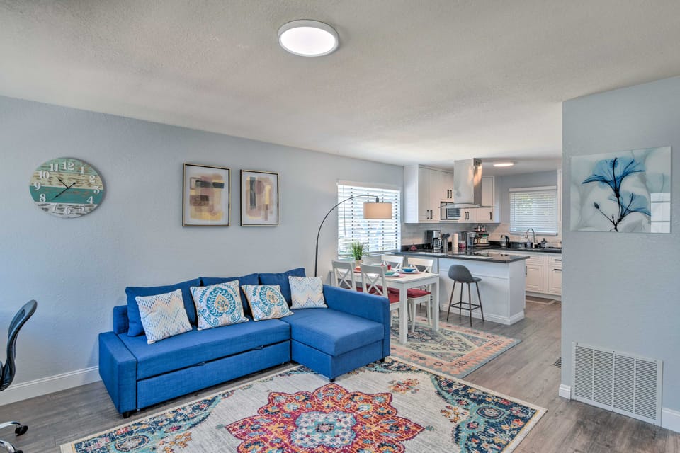 Breezy Monterey Apt: Walk to Downtown & Beach Apartment in Monterey