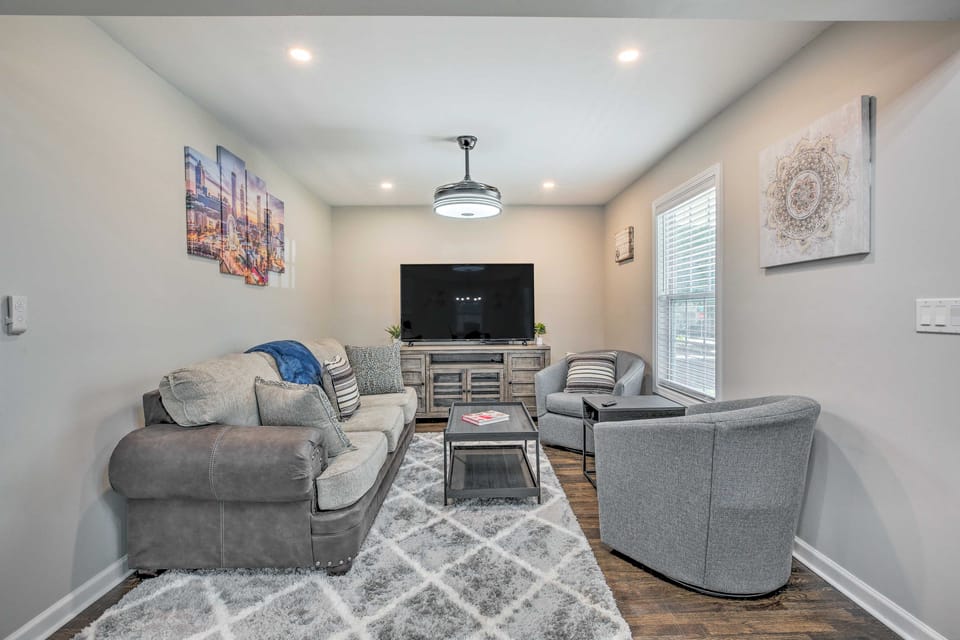 Ideal ATL Stay < 3 Mi to Mercedes-Benz Stadium! House in Atlanta
