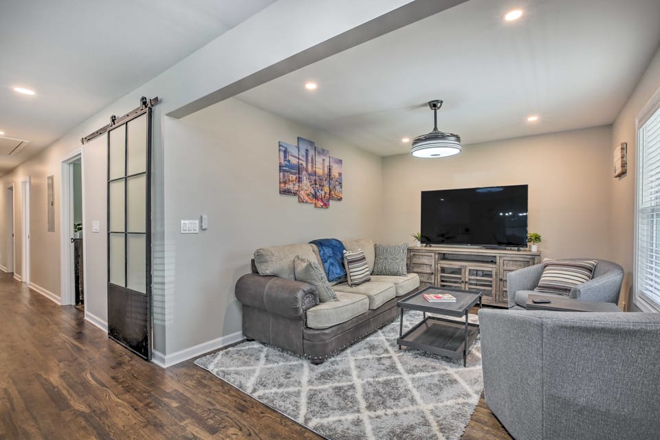 Ideal ATL Stay < 3 Mi to Mercedes-Benz Stadium! House in Atlanta