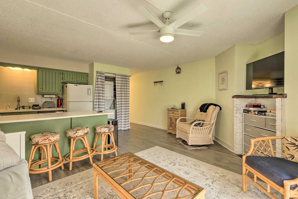 Steps to Ocean City Beach! Couples Retreat Apartment in Ocean City