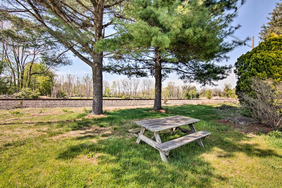 1 Mi to Hersheypark: Family Home w/ Game Room! House in Hershey