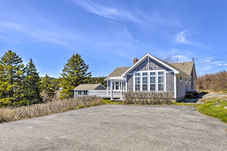 Charming Ocean-View Cottage on Cutler Harbor Cottage in Maine