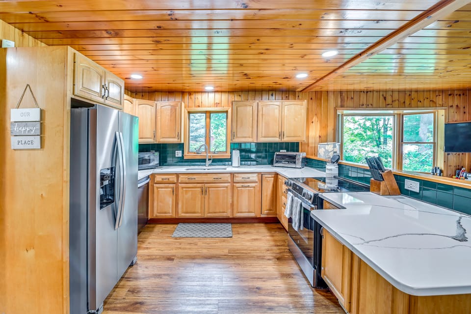 Lakefront Gloversville Home w/ Beach + Dock! House in Great Sacandaga Lake