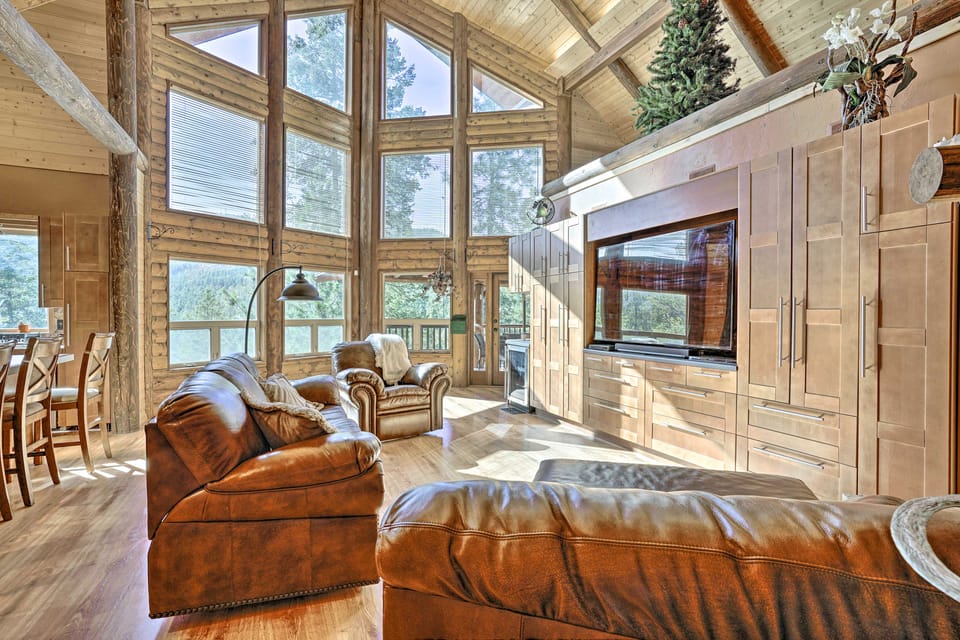Luxe Prescott Nat’l Forest Home w/ Huge Deck House in Arizona